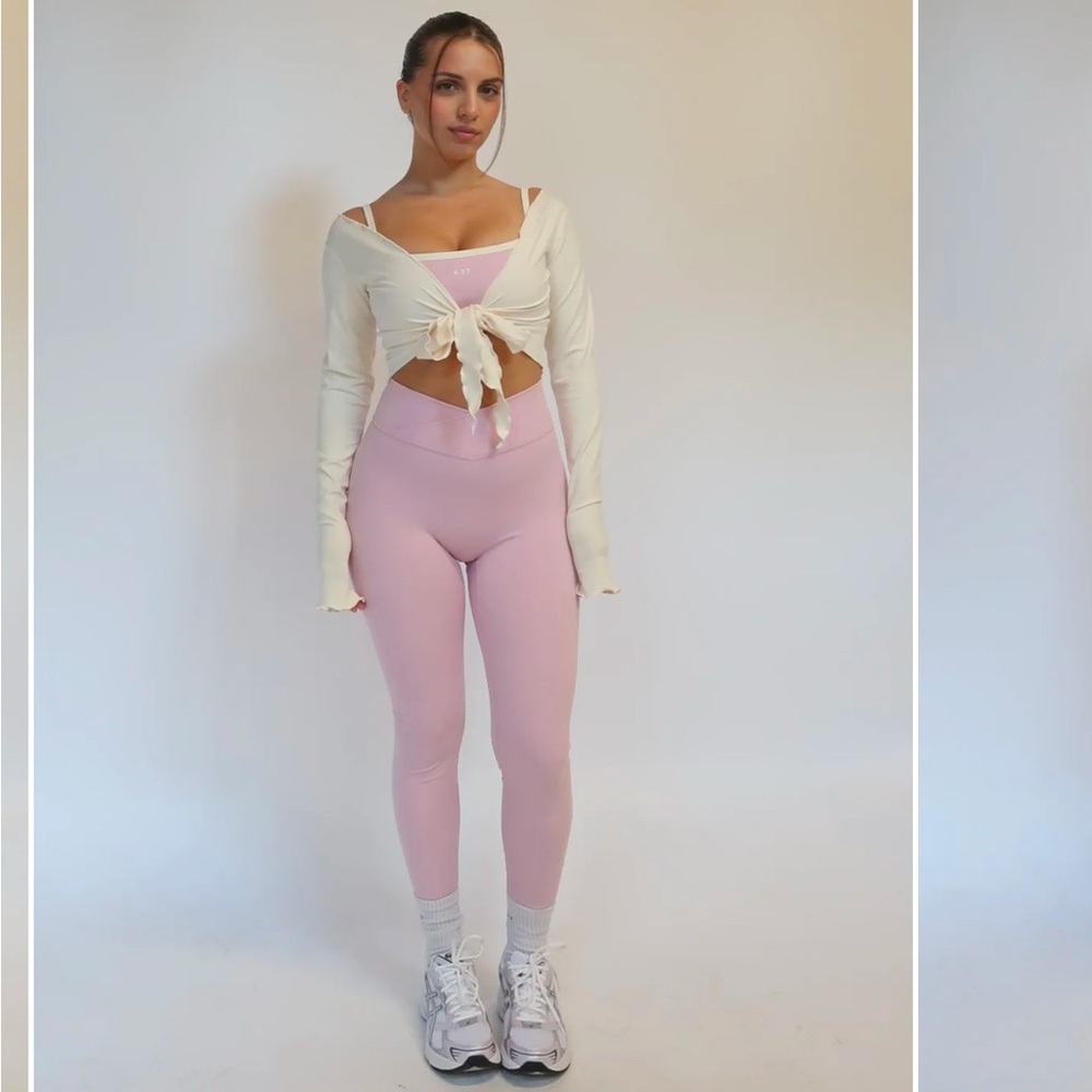 437 active v leggings